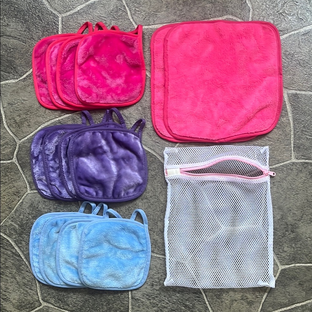 Makeup Washcloth Set with Loops and Mesh Bag